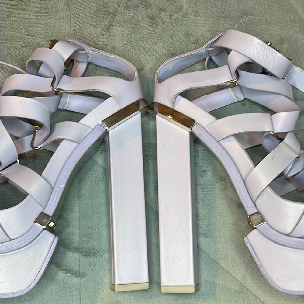 VERSACE Lavender Leather Platform Heels – Size 38.5 (EU) - Picture 6 of 8